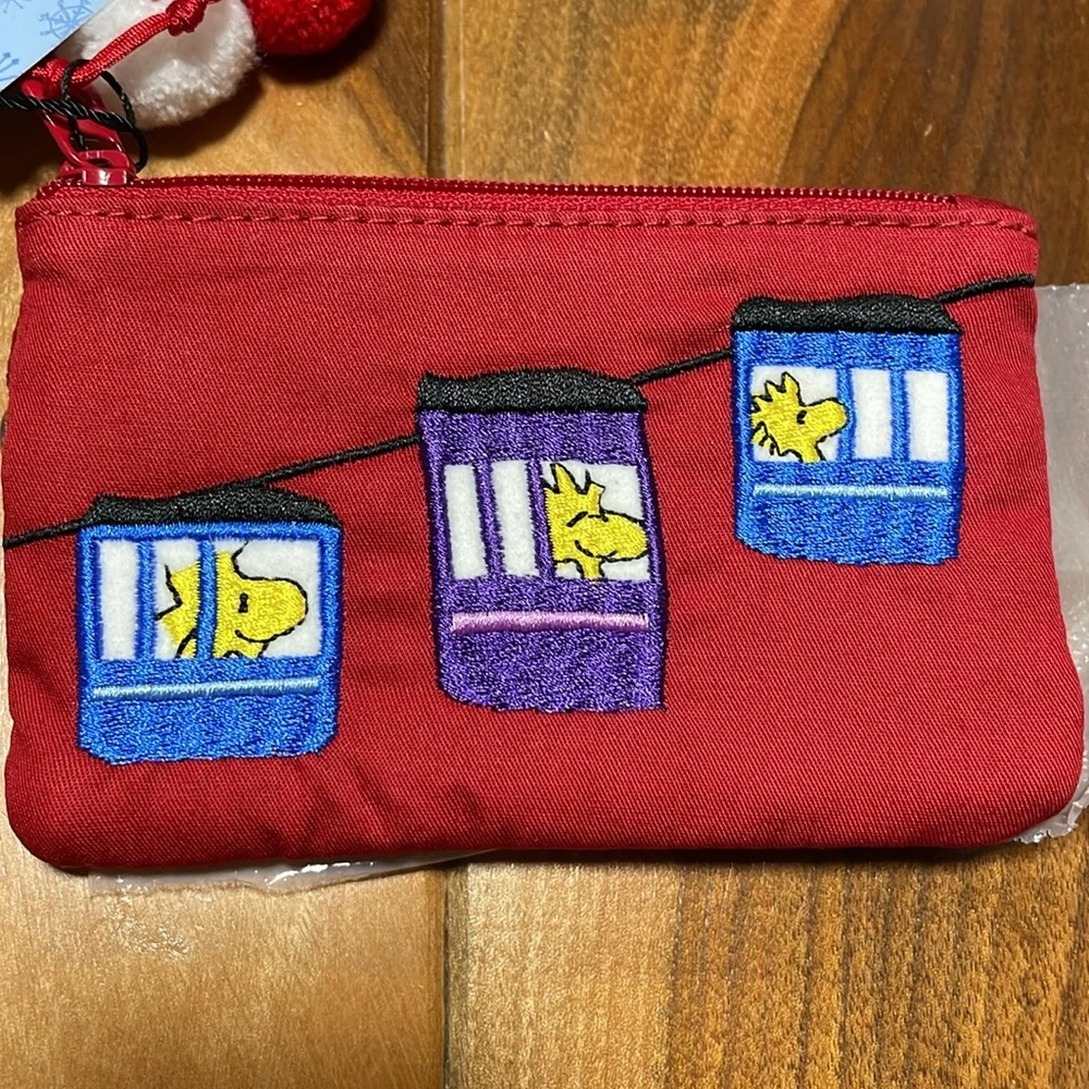 Brand New Vera Bradley Peanuts® Zip ID & Lanyard Woodstock Ski Lift - Picture 3 of 6